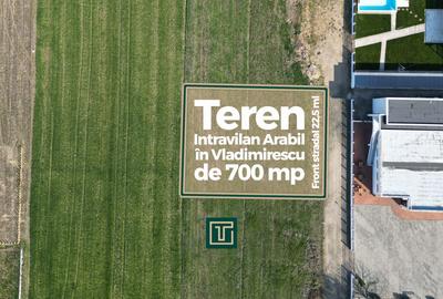 Teren intravilan de 700 mp, în Vladimirescu - 4