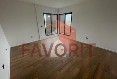Apartament cu 3 camere decomandat în Buziașului