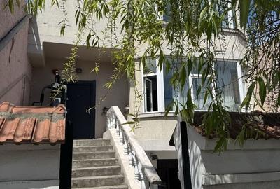 Casă cu 4 camere în Central - 2