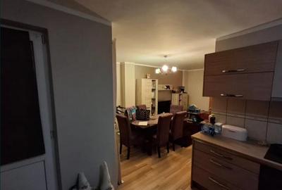 Apartament 3 camere, decomandat - zona Centrul Civic - 2