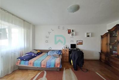 Apartament cu 2 camere decomandat în Județean - 15