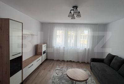 Apartament cu 4 camere decomandat în George Enescu