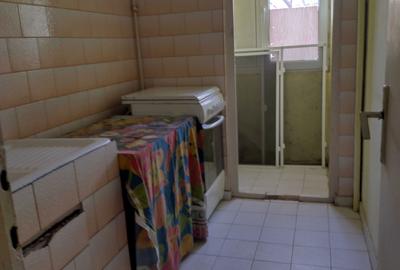 Apartament cu 2 camere semidecomandat în Eroii Revoluției