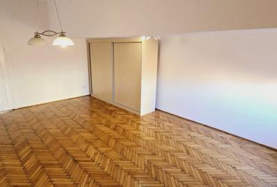 Apartament cu 4 camere în Central - 2
