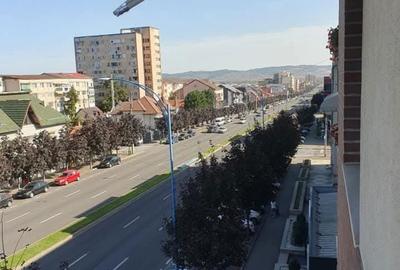 Apartament cu 2 camere semidecomandat în Central - 3