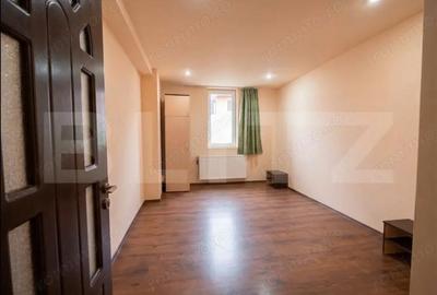 Apartament cu 3 camere decomandat în Central - 5