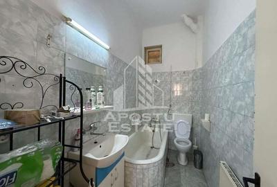 Apartament cu 3 camere semidecomandat, mobilat în Sinaia - 1