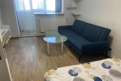 Garsoniera , zona ultracentrala - Piata Moldovei , et 3/4 , - 22