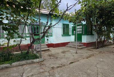 Casa ?i teren de vanzare - 9