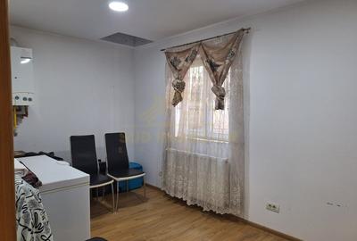 Casă individuală cu 3 camere cu Canalizare în Central - 16