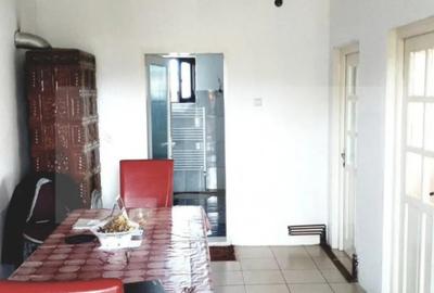 Casă cu 5 camere cu Teren 3000 Mp în Central - 6