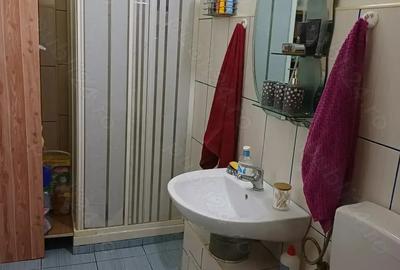Apartament cu 4 camere decomandat în Vitrometan - 1