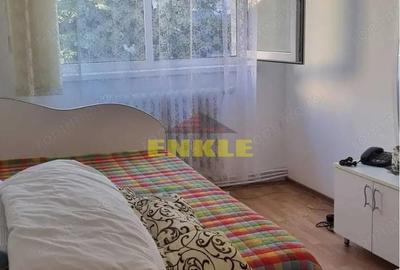 De vanzare apartament cu 3 camere, zona Unirii - 1