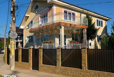 Casă cu 9 camere cu Teren 472 Mp în CFR - 9