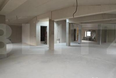 Spațiu comercial, de 435 mp, în Central