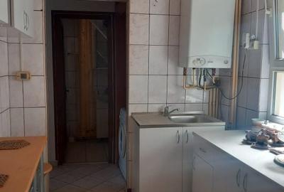 Apartament cu 3 camere semidecomandat în Central - 12