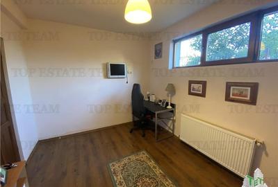 Vila spatioasa cu 3 apartamente si acces separat in Fundeni-Dobroiesti - 9