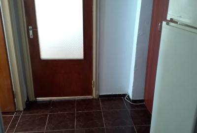 Garsonieră decomandată, mobilată în P-ța Muncii - 7