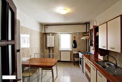 Apartament cu 3 camere decomandat, mobilat în Central - 9