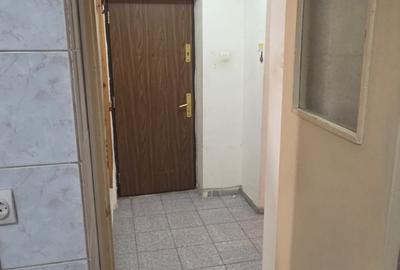 Calea Calarasilor - Piata Muncii metrou -bloc mixt - 7
