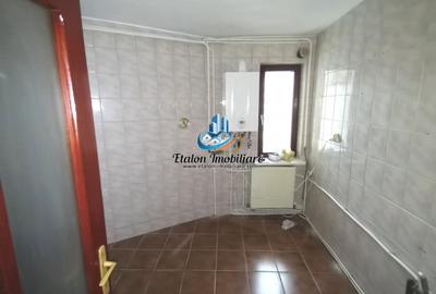 Apartament 3 camere etaj 4, cu pod, zona centrala Piatra Neamt - 4