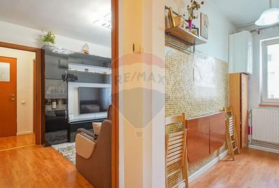 Apartament cu 2 camere semidecomandat, mobilat în Florilor - 7