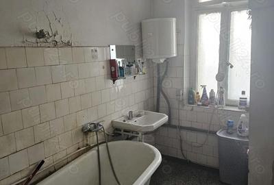 Apartament cu 4 camere semidecomandat în Națiunile Unite - 3