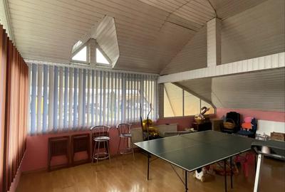 Casă cu 6 camere în Central - 2