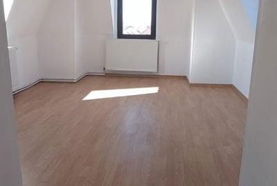Spațiu comercial, de 319 mp, în Central - 6