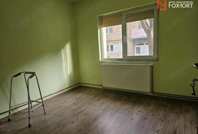 Apartament cu 3 camere, decomandat cu vedere pe 3 parti - zona Miorita - 2