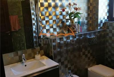 Casă cu 4 camere cu Teren 712 Mp în Central