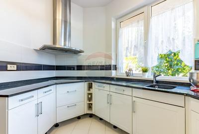 Casă cu 5 camere cu Garaj în Copăceni - 2