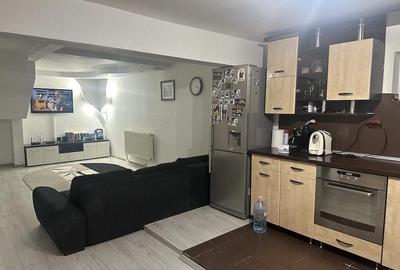 Casă cu Teren 300 Mp în Steaua - 2