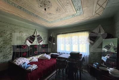 Casă cu 3 camere cu Teren 1789 Mp în Central