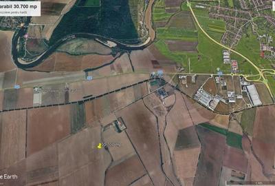 Teren de 30700 mp, în Central - 1