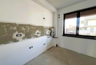 Duplex cu 4 camere cu Canalizare în Domnești - 7