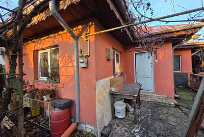 Damaroaia 4 camere casa veche - 3