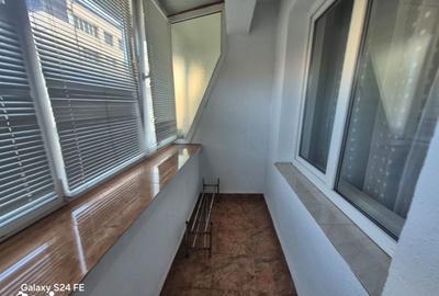 Apartament cu 3 camere în Central - 1