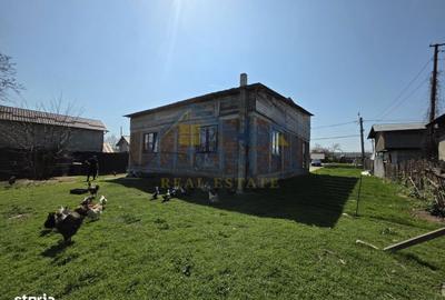 Casă cu 6 camere cu Teren 1731 Mp în Central - 11