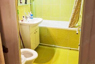 Apartament cu 3 camere semidecomandat în Central - 1