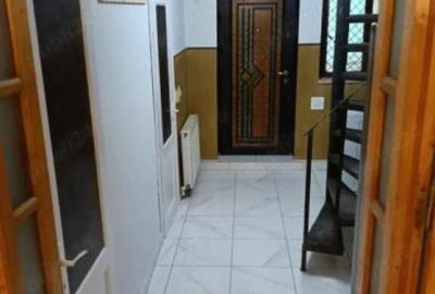 Centru, Piata Grivitei, casa 6 camere de vanzare