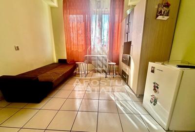 Garsonieră decomandată, mobilată în UTA - 2