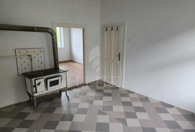 Apartament o camera în zona SEMICENTRALA