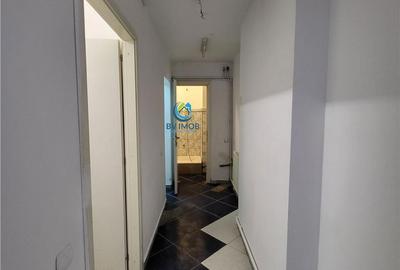 Spațiu comercial, de 75 mp, în IAR - 7