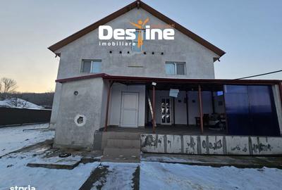 Casă cu 5 camere decomandat cu Teren 7200 Mp în Probota - 2