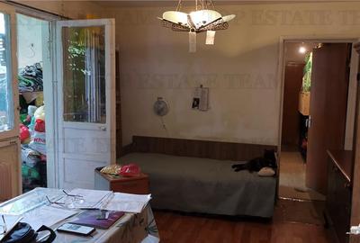 Apartament cu 3 camere nedecomandat în Berceni