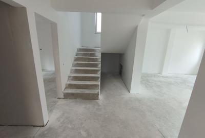 Casă cu 4 camere în Dezmir - 1