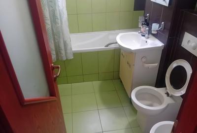 Apartament cu 2 camere decomandat în Precista
