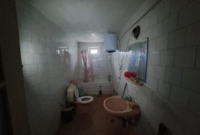 Casă individuală cu 3 camere cu Canalizare în Central - 16
