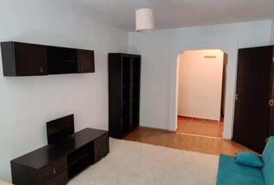 Apartament cu 2 camere semidecomandat în Drumul Poienii